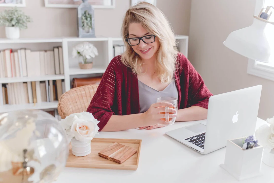 8 Ways to Decorate Your Home Office